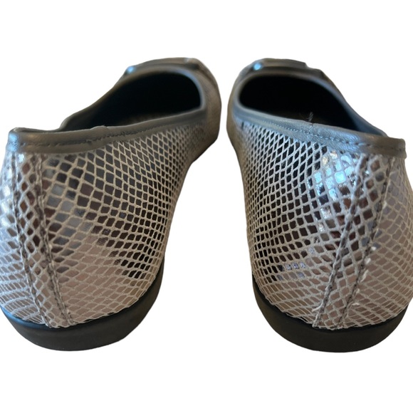 Trotters Sizzle Signature FlT w: Multi metallic embossed fabric Size 11SS - Picture 3 of 10